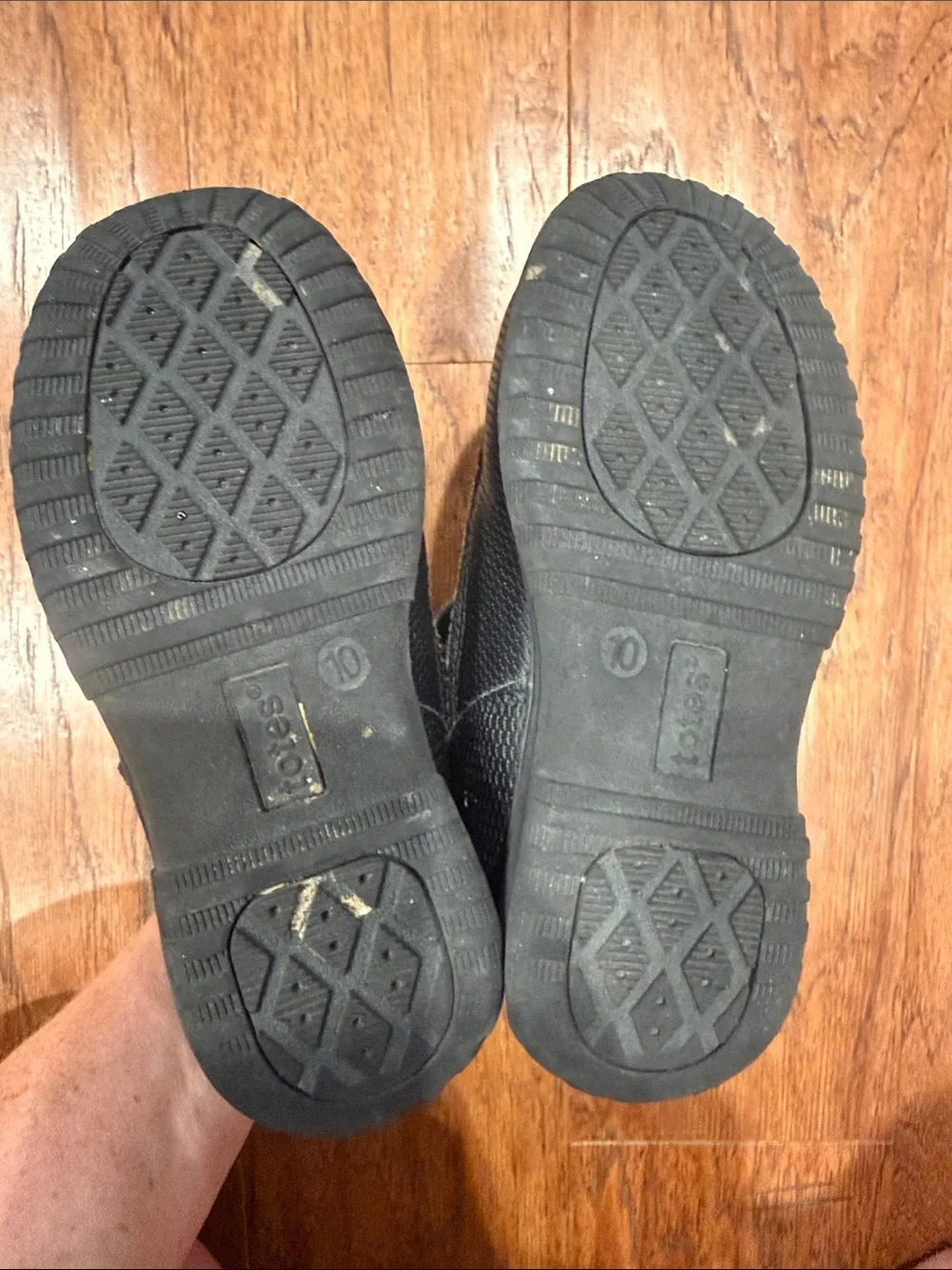 totes Kids Black with Blue Accent Snow Boots